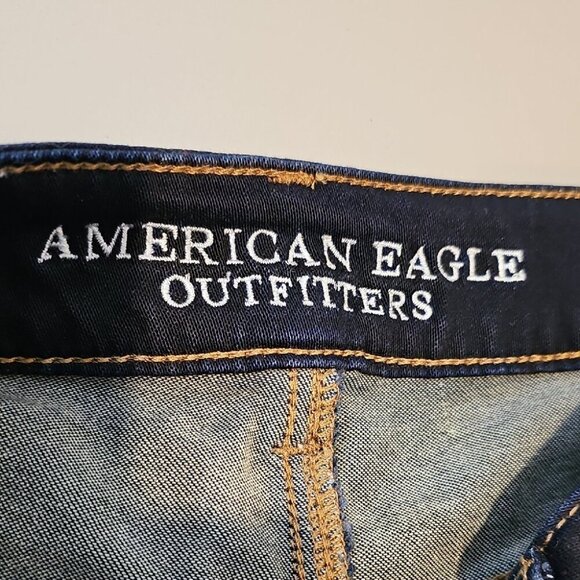 American Eagle Outfitters Size 8 Dark Wash Jean Shorts with Rolled Hems - Picture 8 of 13